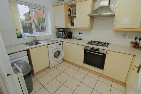 3 bedroom townhouse for sale, Meadowbarn Close, Kirkby L32