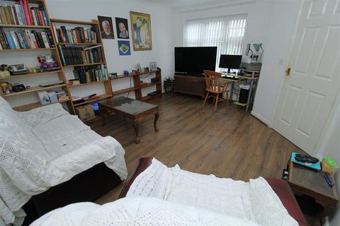 undefined, Meadowbarn Close, Kirkby L32