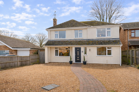 4 bedroom detached house for sale, Arnhem Drive, Grantham NG32