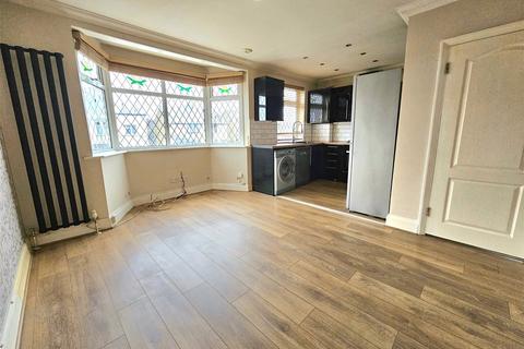 undefined, Dagenham Road, Romford, RM7