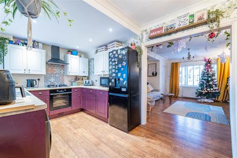 3 bedroom semi-detached house for sale, St. Christines Avenue, Farington, Leyland