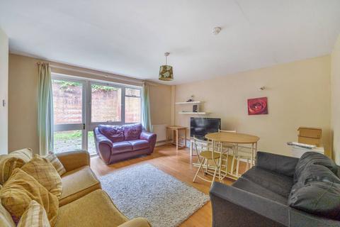 undefined, Guildford Park Avenue, Guildford, GU2