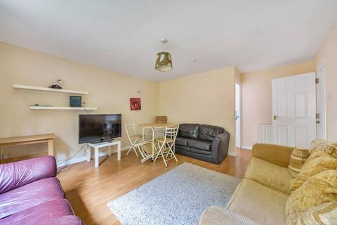4 bedroom end of terrace house for sale, Guildford Park Avenue, Guildford, GU2