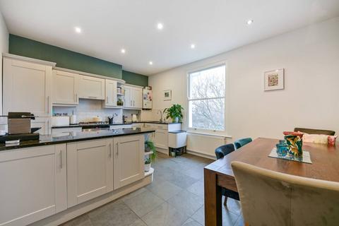undefined, Surbiton Crescent, Surbiton, Kingston upon Thames, KT1