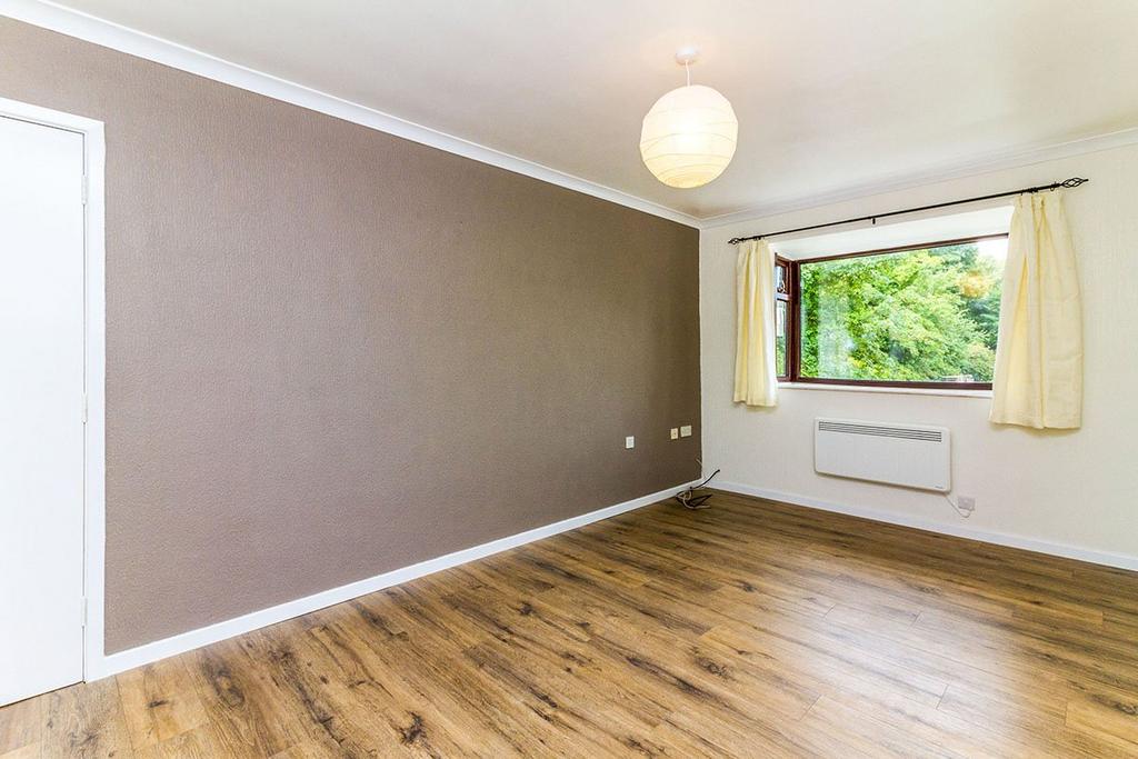 Lounge/Dining