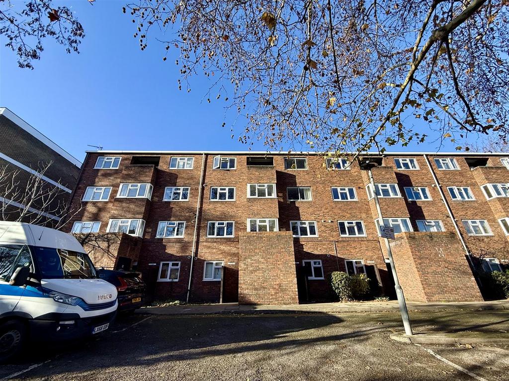 Ashcombe Court