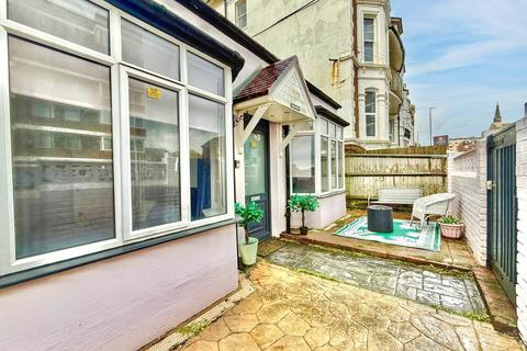 1 bedroom bungalow for sale - Sea Road, Bexhill-on-Sea, TN40