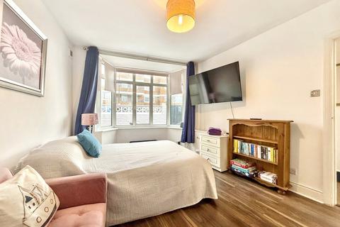1 bedroom bungalow for sale, Sea Road, Bexhill-on-Sea, TN40