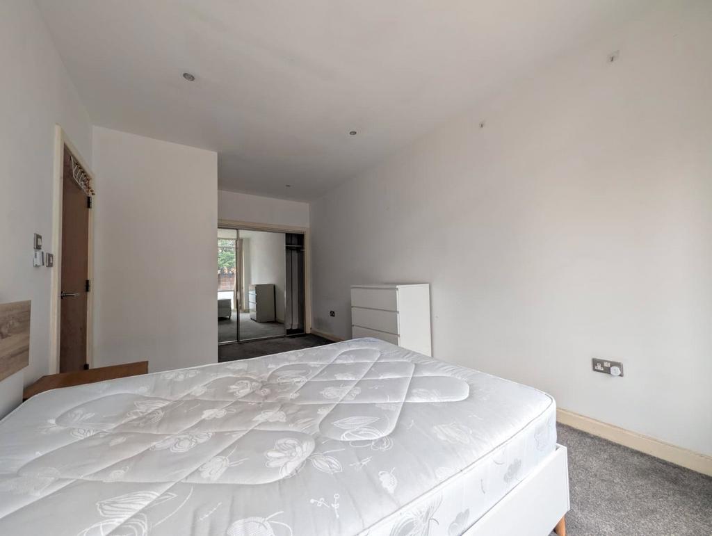 Apartment in Birmingham - View 5