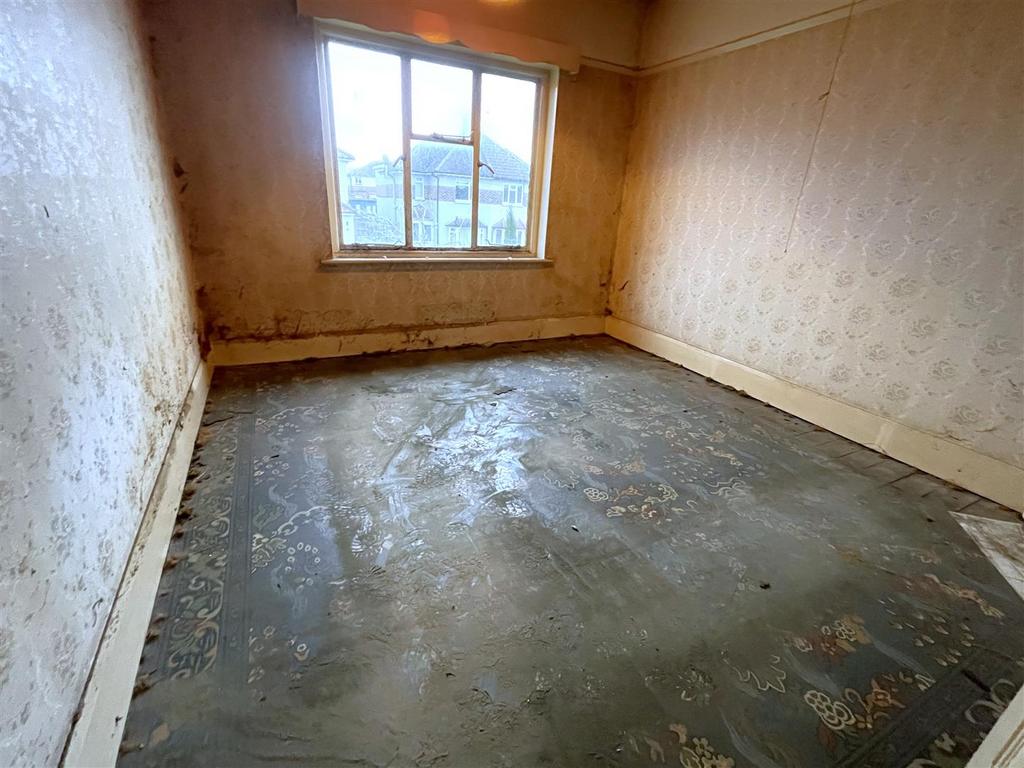 Bedroom 1.jpeg