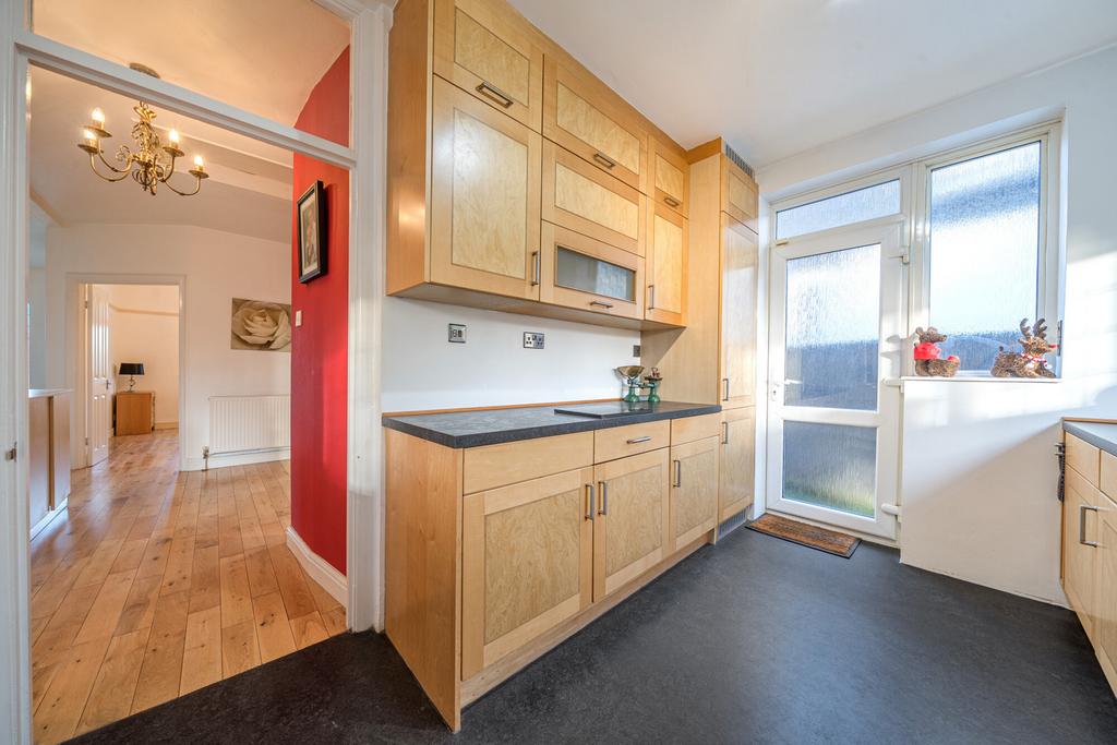 1386840-10-6930bc...