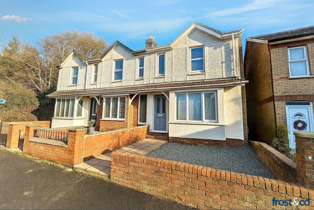 Sandbanks Road