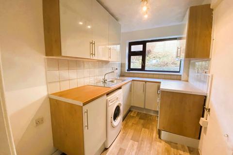 undefined, 567 Huddersfield Road, Waterhead, Oldham, OL4 3NY