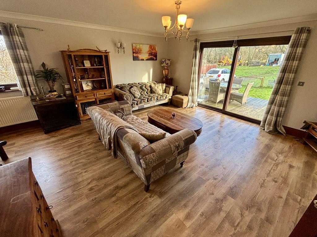 Living room (third image)