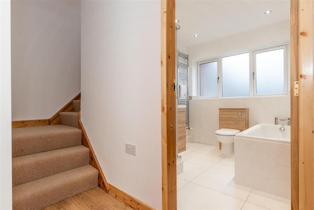 Ground Floor Bathroom