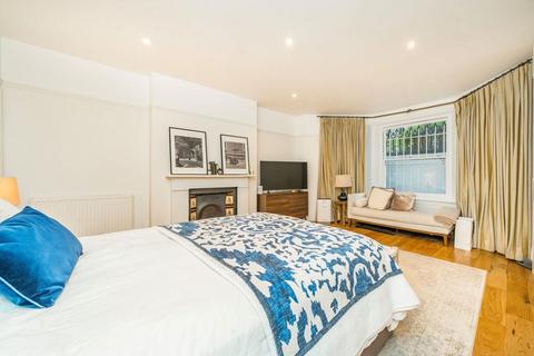 2 bedroom flat to rent, Holland Park Gardens, London W14