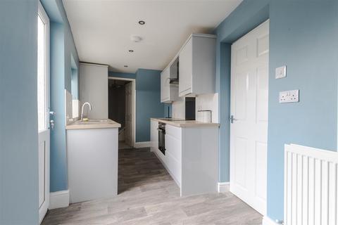 2 bedroom terraced house for sale, High Street, Messingham