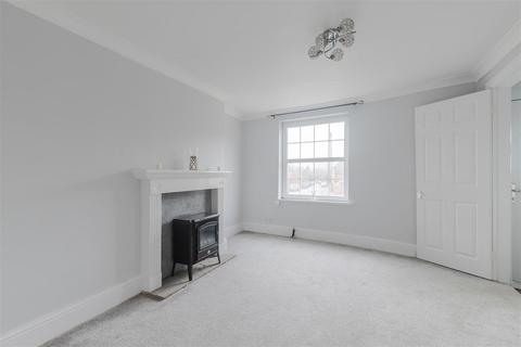 2 bedroom terraced house for sale, High Street, Messingham