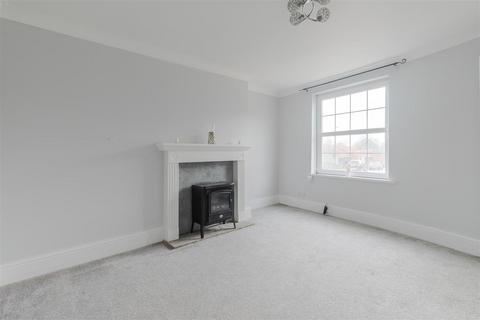2 bedroom terraced house for sale, High Street, Messingham