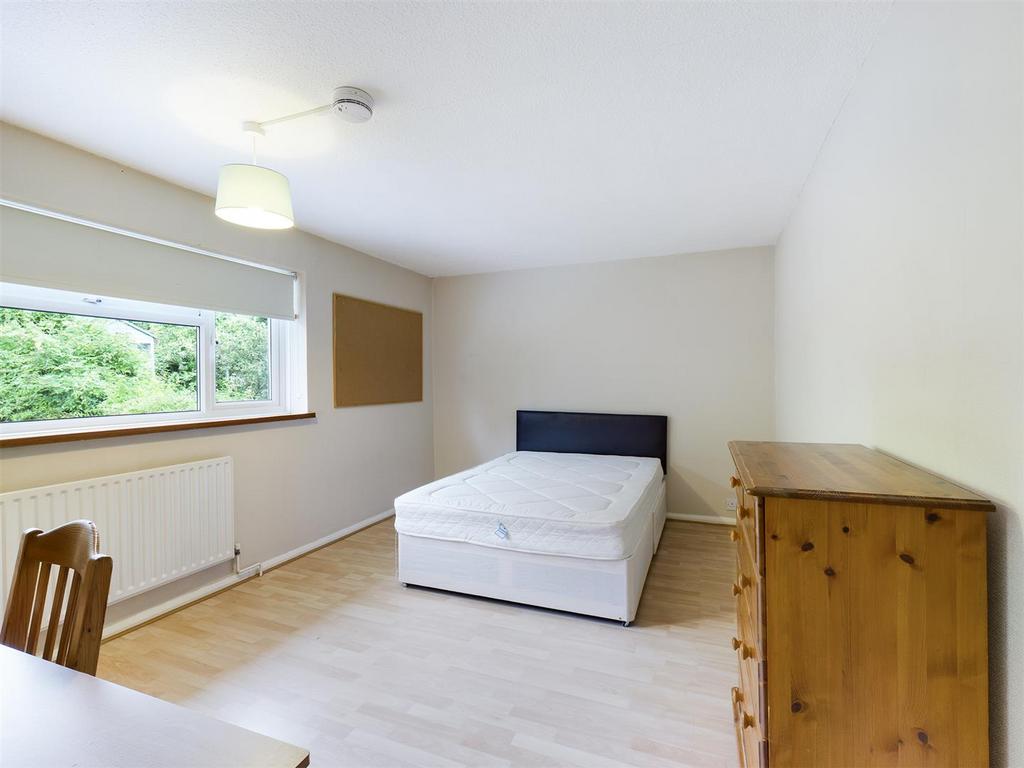 CAM00159 P1-PR0103-STILL10.jpg