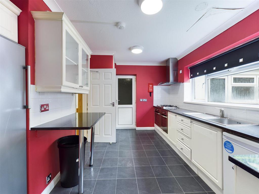 CAM00159 P1-PR0103-STILL04.jpg