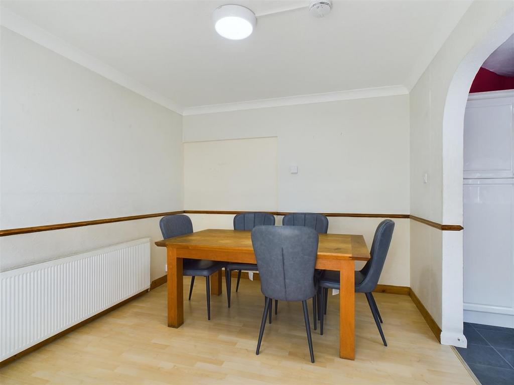CAM02534 G0-PR0422-STILL004.jpg