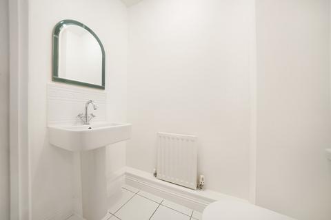 4 bedroom terraced house to rent, Church Hill Road, Barnet, EN4