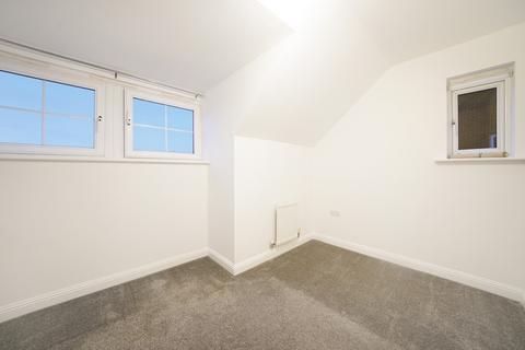 4 bedroom semi-detached house to rent, Church Hill Road, Barnet, EN4