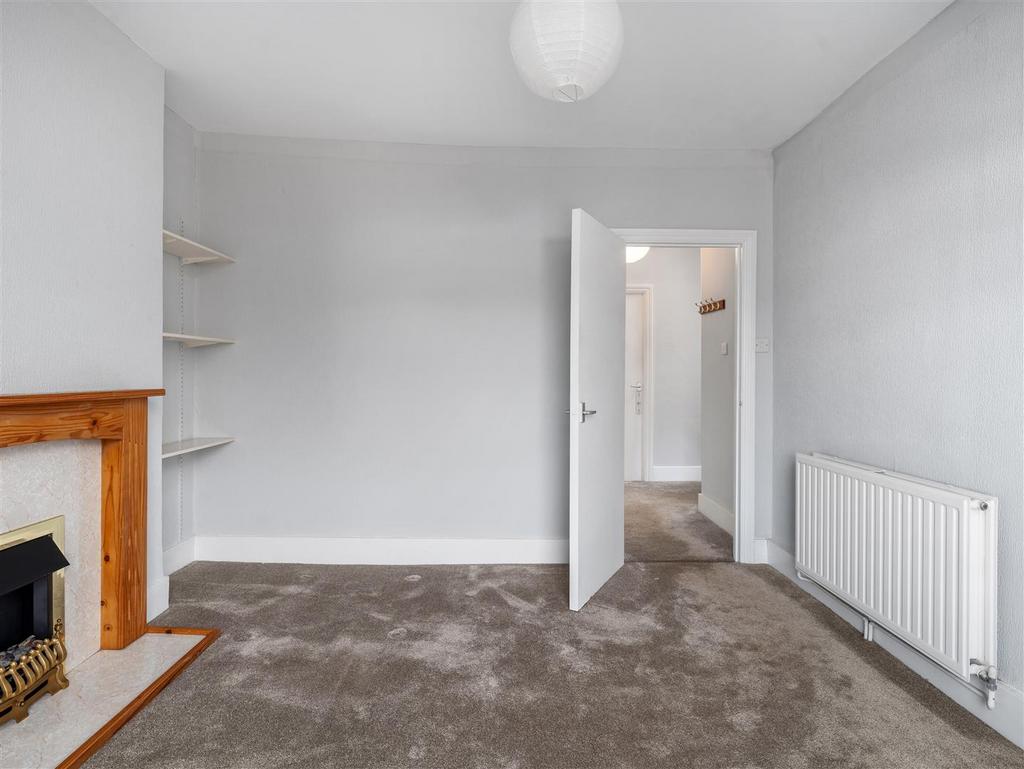 3 - Living Room (view b).jpg