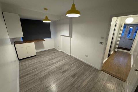 undefined, Derwent Road, Thatcham RG19