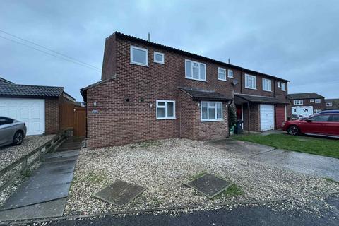 undefined, Derwent Road, Thatcham RG19