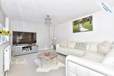 4 bedroom detached house to rent, Lodge Close Allington ME16