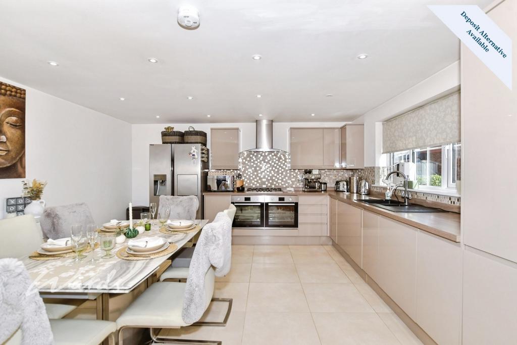 Kitchen/Dining Area