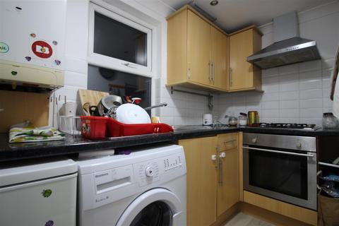 1 bedroom apartment to rent, Queens Road, London E17