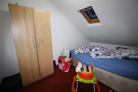 1 bedroom apartment to rent, Queens Road, London E17