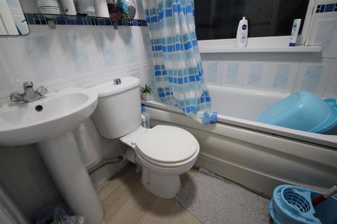 1 bedroom apartment to rent, Queens Road, London E17