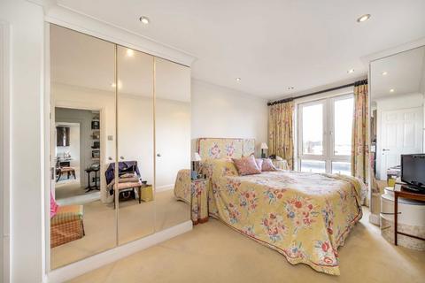 2 bedroom flat for sale, Bartholomew Close, London EC1A