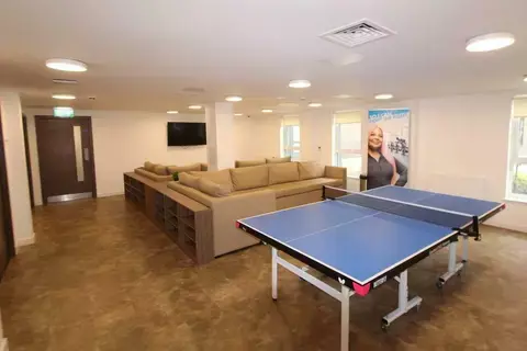 undefined, Liverpool L5