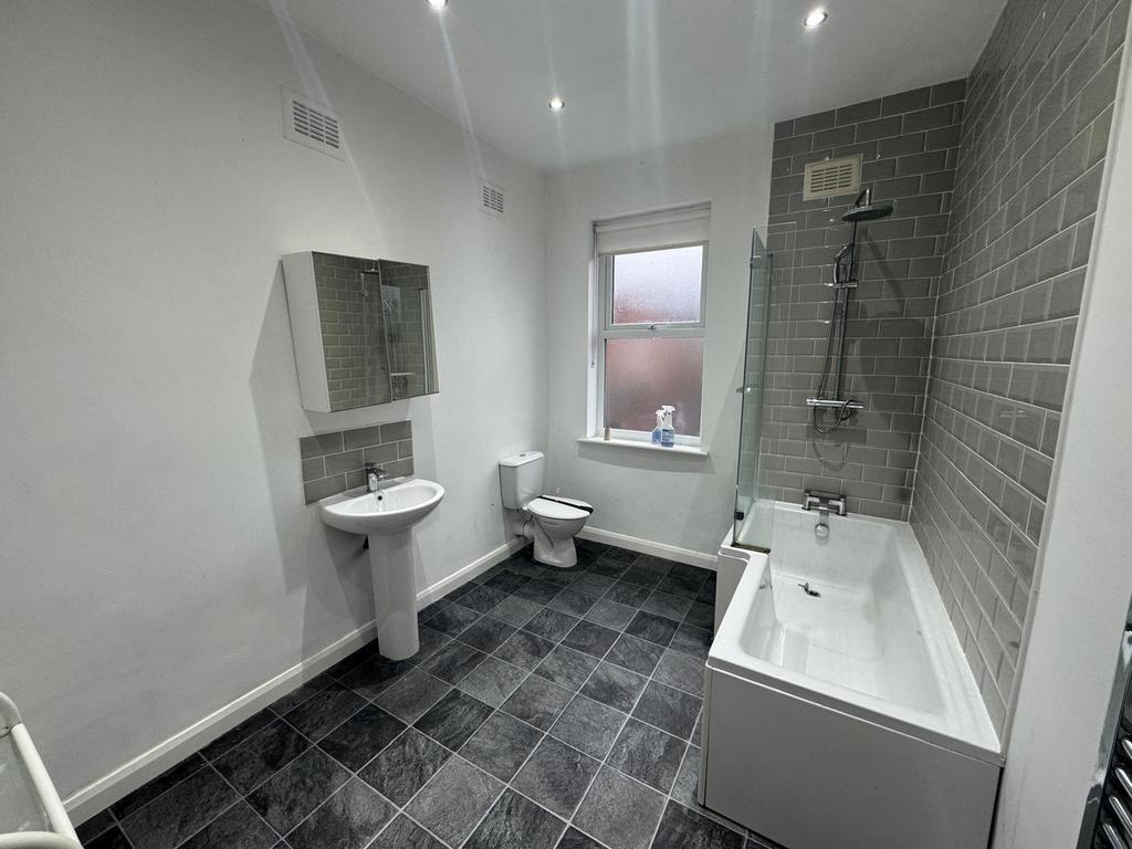 Whats App Image 2025-12-15 at 13.31.18 (4).jpeg