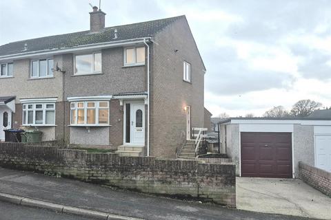3 bedroom semi-detached house to rent, Uldale Road, Workington CA14