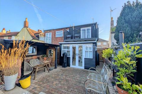 2 bedroom cottage for sale, Brightlingsea CO7