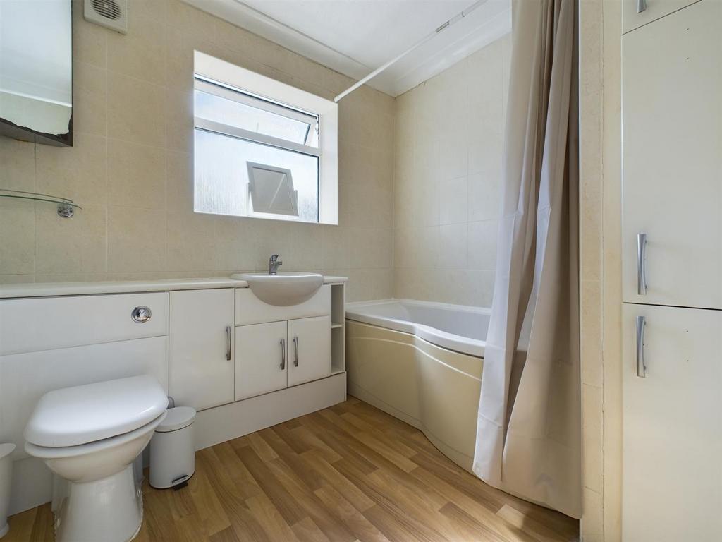 CAM02534 G0-PR0099-STILL008.jpg