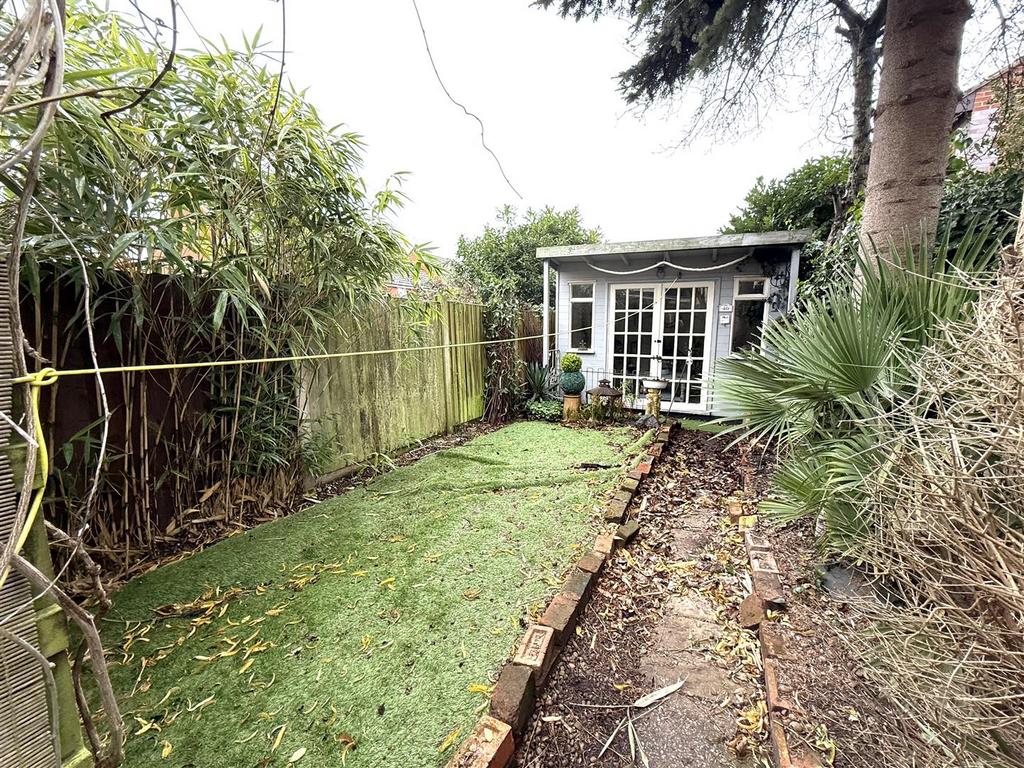 40 arch street garden.jpeg