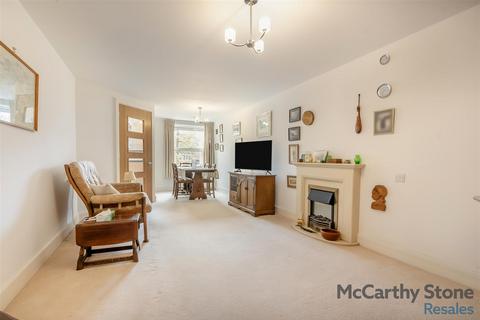 2 bedroom apartment for sale, Peel Court, College Way, Welwyn Garden City, Hertfordshire, AL8 6DG
