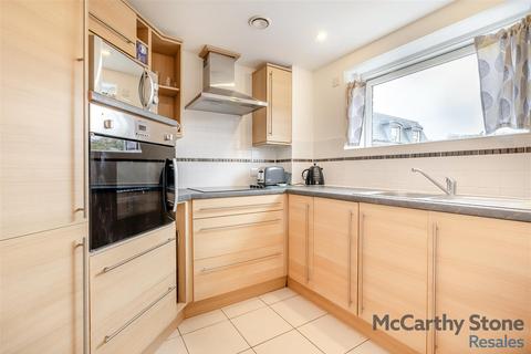 2 bedroom apartment for sale, Peel Court, College Way, Welwyn Garden City, Hertfordshire, AL8 6DG