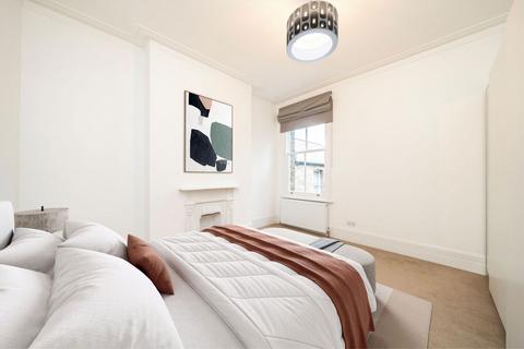 3 bedroom flat to rent, Gondar Gardens, London NW6