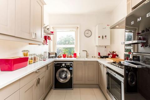 undefined, Richmond Road, Twickenham TW1