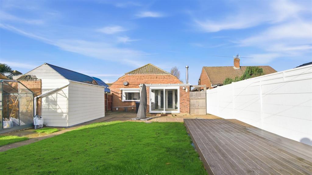 32 Bishopstone Drive (36).jpg