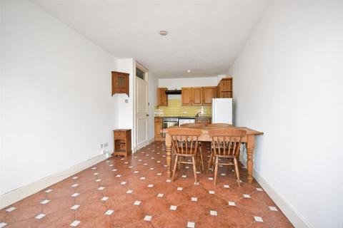undefined, Brook Road South, Brentford
