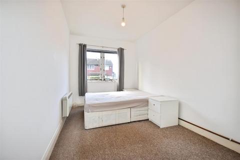 undefined, Brook Road South, Brentford